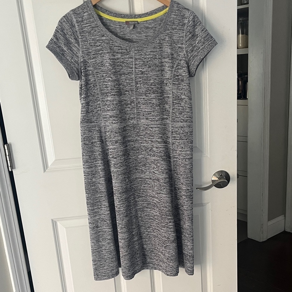 Talbots knit stretch Gray Mini Dress short sleeve sz small